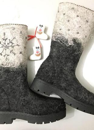 Валяні чоботи «сніжинки»1 фото