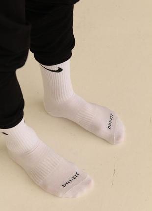 Носки nike dri-fit высокие <unk> носки найк драй-фит белые