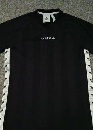 Футболка adidas