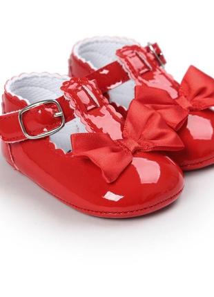 Лаковые туфельки-пинетки  для девочки 12см,10.5см