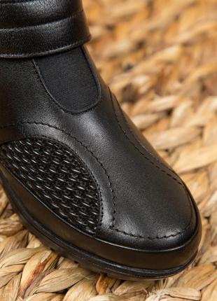 Жіночі черевики 18966 чорні гумка шкіра10 фото