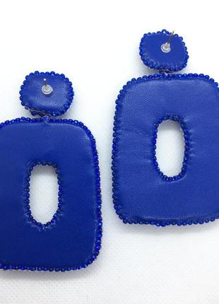 Синие вышитые бисером серьги, массивные серьги на выпускной4 фото