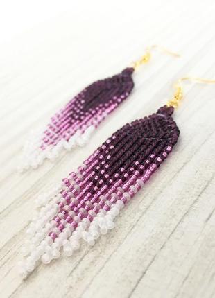 Фиолетовые серьги кисточки из бисера, сиреневые бисерные серьги5 фото
