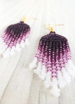 Фіолетові сережки китиці з бісеру, бузкові бісерні сережки7 фото