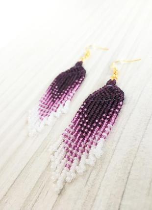 Фиолетовые серьги кисточки из бисера, сиреневые бисерные серьги6 фото