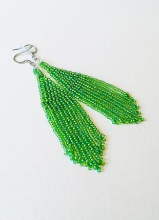 Зелені сережки з бісеру, бісерні сережки, довгі зелені сережки, сережки бахрома6 фото