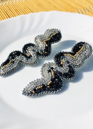 Вишиті сережки гвоздики у формі змії, сережки змійка, сережки з бісеру8 фото