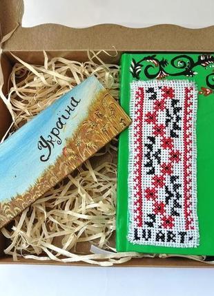 Украинский подарочный набор блокнот с вышиванкой в клетку и магнит масляными красками украина5 фото