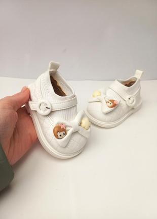 Белые туфли для девочек2 фото