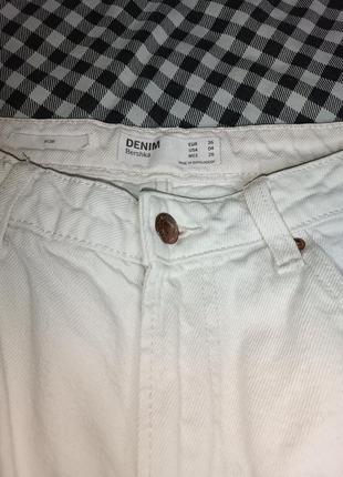 Белые джинсы мом с потертостями5 фото