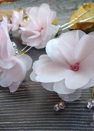 Набор свадебных шпилек с цветами из шифона1 фото
