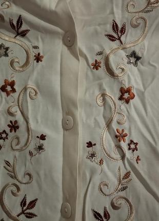 Шикарная блуза с вышивкой2 фото