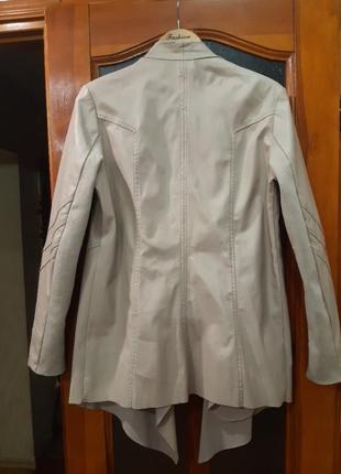 Куртка-пиджак накидка из экокожи5 фото