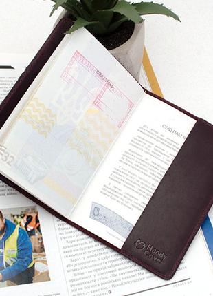 Обложка на паспорт кожаная "герб" бордовая4 фото