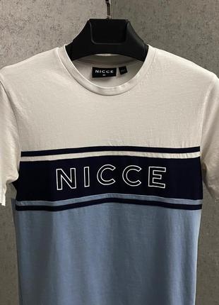 Біло-блакитна футболка від бренда nicce london3 фото