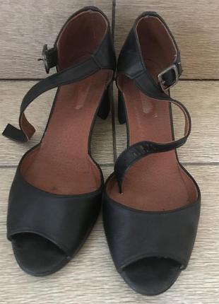 Кожаные босоножки шкіряні босоніжки