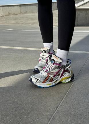 Жіночі кросівки balenciaga runner multicolor якість висока, зручні в носінні легкі та повсякденні кросівки