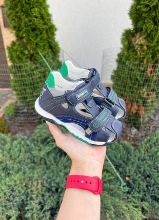 Спортивні босоніжки