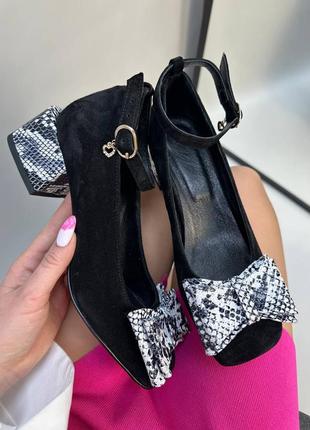 Чорні замшеві туфлі з квадратним носком колір на вибір