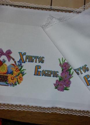 Пасхальная дорожка на стол-корзина и цветы.6 фото