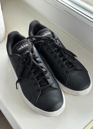 Adidas advantage base black