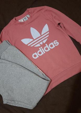 Спортивный костюм adidas