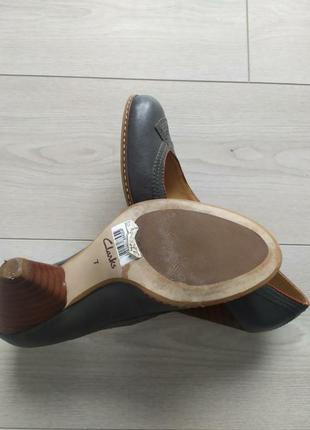 Шкіряні туфлі clarks розмір 417 фото