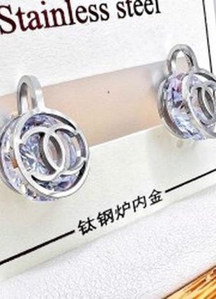 Сережки з медичної сталі в стилі бренду chanel1 фото