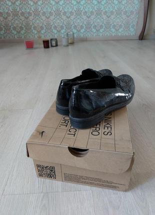 Лоферы черные лаковые кожаные remonte soft, размер 40, можно на 39 или 39,55 фото