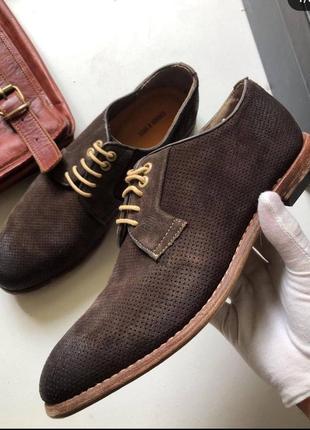 Стильного дизайну замшеві туфлі з перфорацією бренду з німеччини gordon & bros1 фото