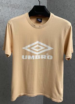 Персиковая футболка от бренда umbro2 фото