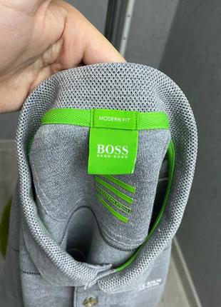 Серая футболка поло от бренда hugo boss5 фото