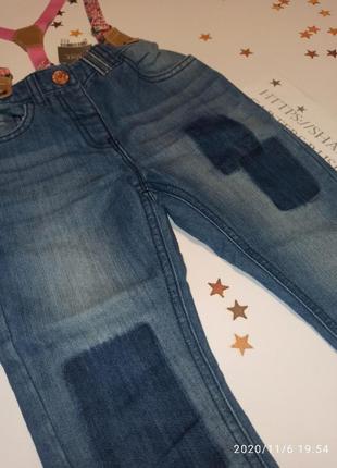 Стильные модные  джинсы с утяжкой некст для девочки на подтяжках с подтяжками  потертые4 фото