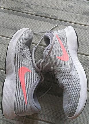 Кросівки nike 37,5 раза.8 фото