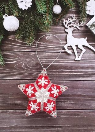 Новогодние игрушки звезда снежинка из бисера8 фото