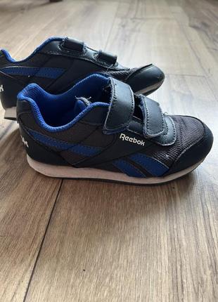 Классные кроссовки фирмы reebok