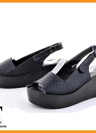 Жіночі сандалі босоножки на танкетці платформа чорні літні (розміри: 36,37,39) - 24-1