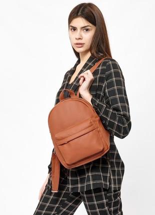 Жіночий місткий рюкзак коричневий1 фото