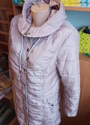 Пальто демисезонное длинное на синтепоне с глубоким капюшоном l3 фото