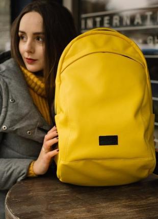 Женский большой желтый рюкзак для ноутбука3 фото