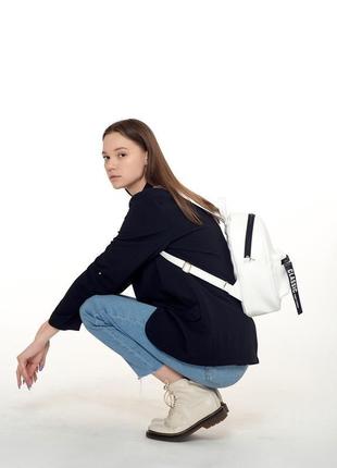 Жіночий білий рюкзак для навчання7 фото