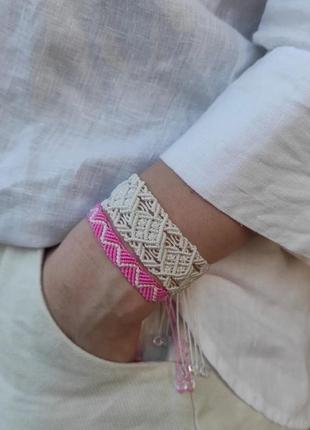 Комплект макраме браслетов "marzhana" (белый) и "lagoda" (розово-белый)1 фото