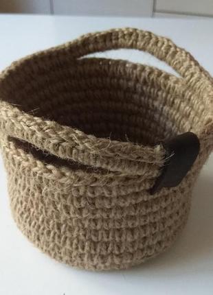Корзинка из джута, ручная вязка
