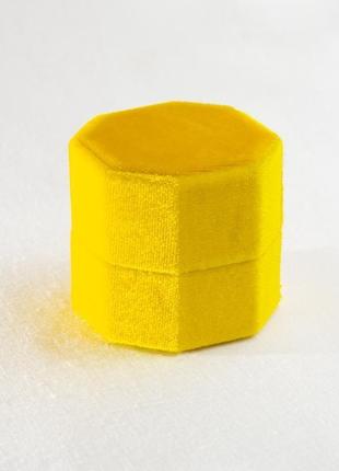 Оксамитова коробочка для кільця (sunny yellow)4 фото