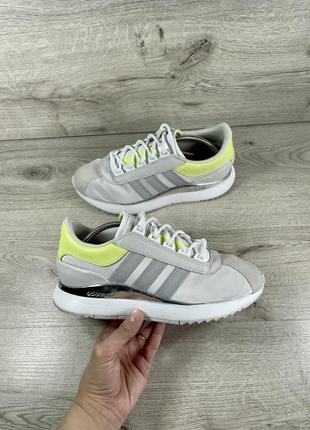 Adidas женские кроссовки