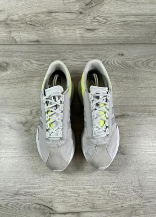 Adidas жіночі кросівки3 фото
