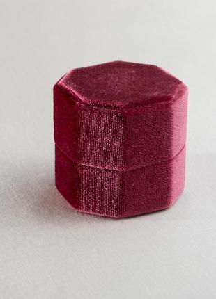 Оксамитова коробочка для кільця (колір wild rose)5 фото