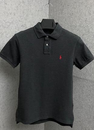 Серая футболка поло от бренда polo ralph lauren