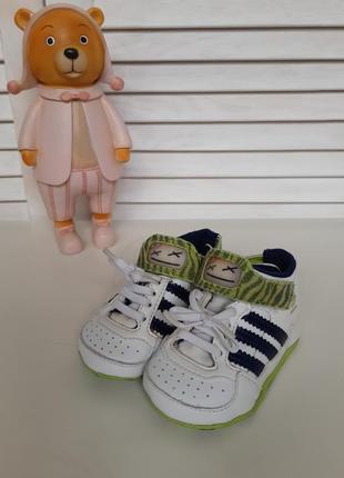 Шкіряні пінетки на 0-3 місяці adidas3 фото