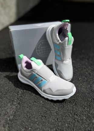 Беговые кроссовки adidas. оригинал.